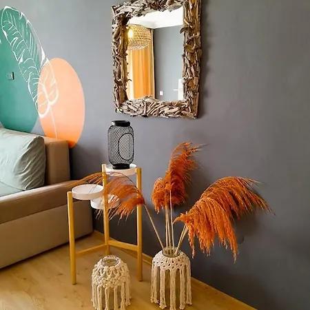 Апартаменты Lovely Flat With Sea View Near In